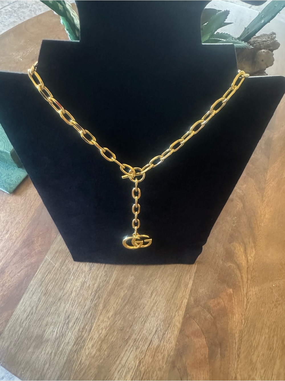 Gucci Gold-Tone Link Lariat Necklace with Signature Double G